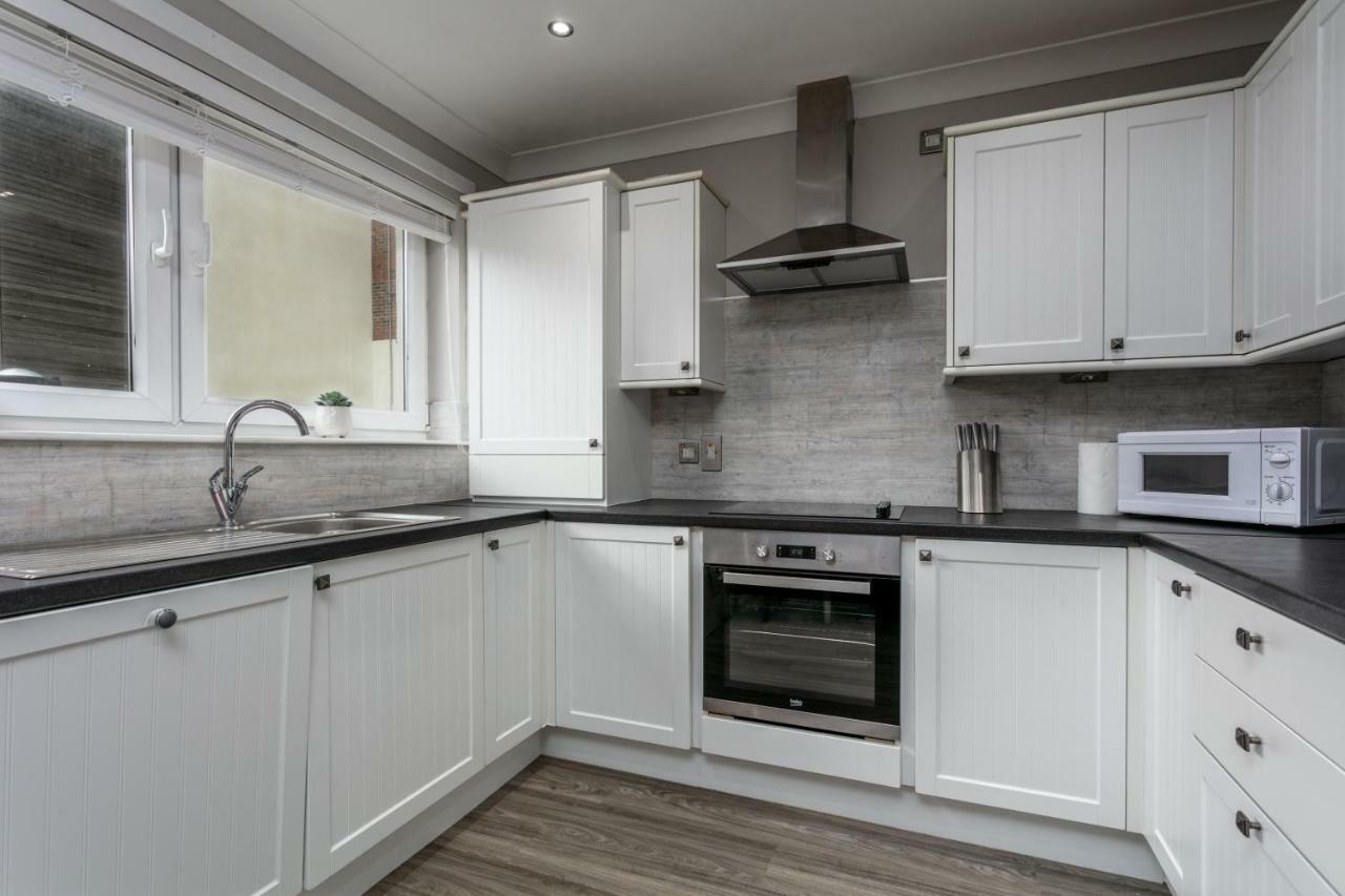 Iona Residence - Donnini Apartments Ayr Bagian luar foto